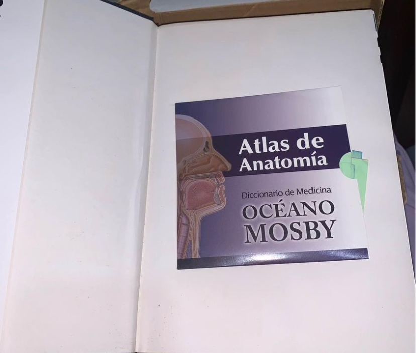 Libro atlas de anatomía con cd en universidiante