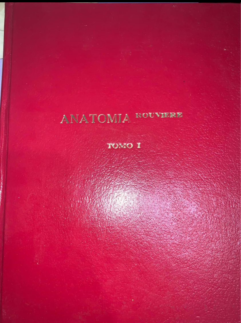 Libro de anatomía de rouvier en universidiante
